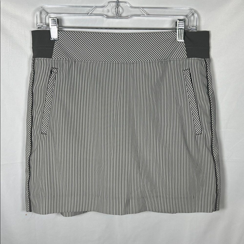 Athleta Striped Athletic Skort size 10 Gray and White